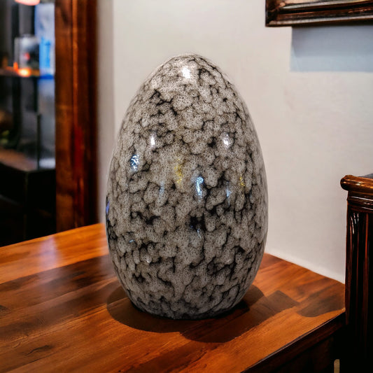 Uovo in ceramica lucida