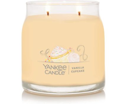 Vanilla Cupcake | Yankee Candle