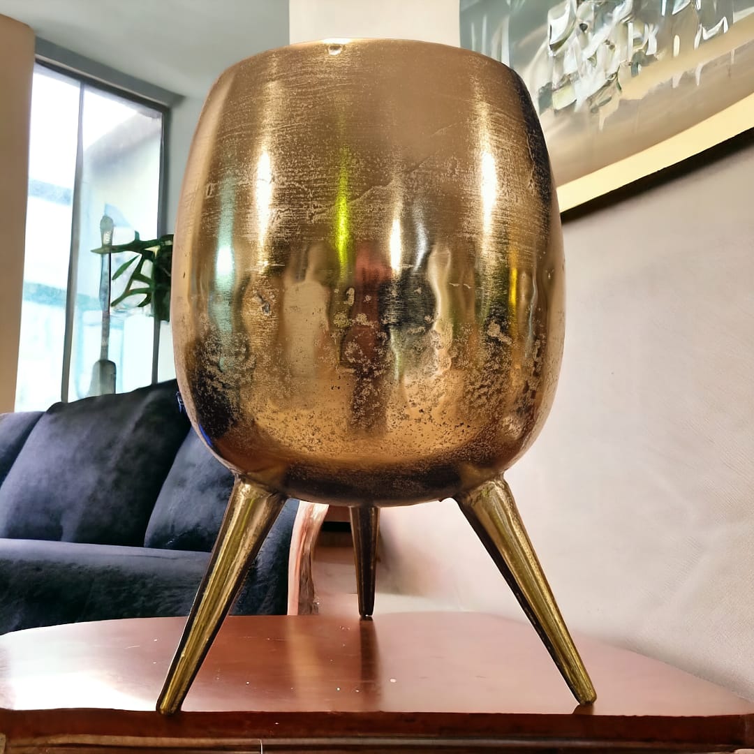 705ec49d-f9fe-47c0-924a-3b57df55020e Vaso Ilana oro | Arredo casa