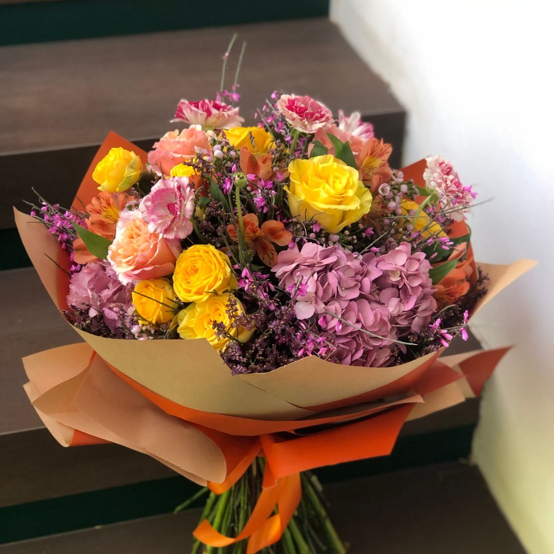 BouquetFlowersinHarmony Colorful Flower Strong | Bouquet di fiori misti